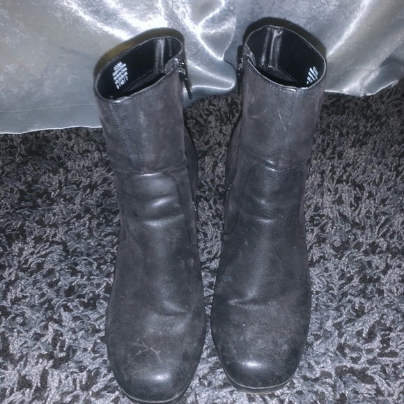 Women’s Black Booties - Picture 2 of 3